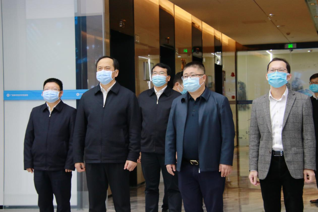 自治区副主席许显辉到星空体育官网登录平台广西集团调研