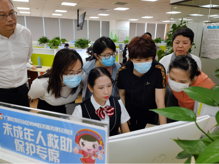 国家民政部调研组到自治区12345热线调研