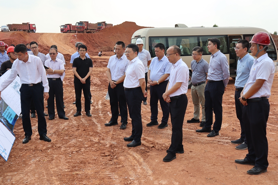 南宁市长孙大光一行到中国—东盟星空体育官网登录平台经济产业园调研